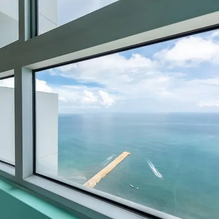 29th Floor Beachfront In Bocagrande!