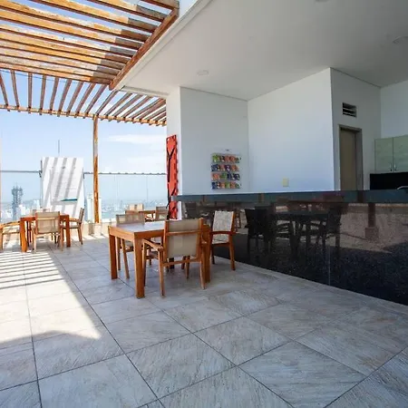 29th Floor Beachfront In Bocagrande!